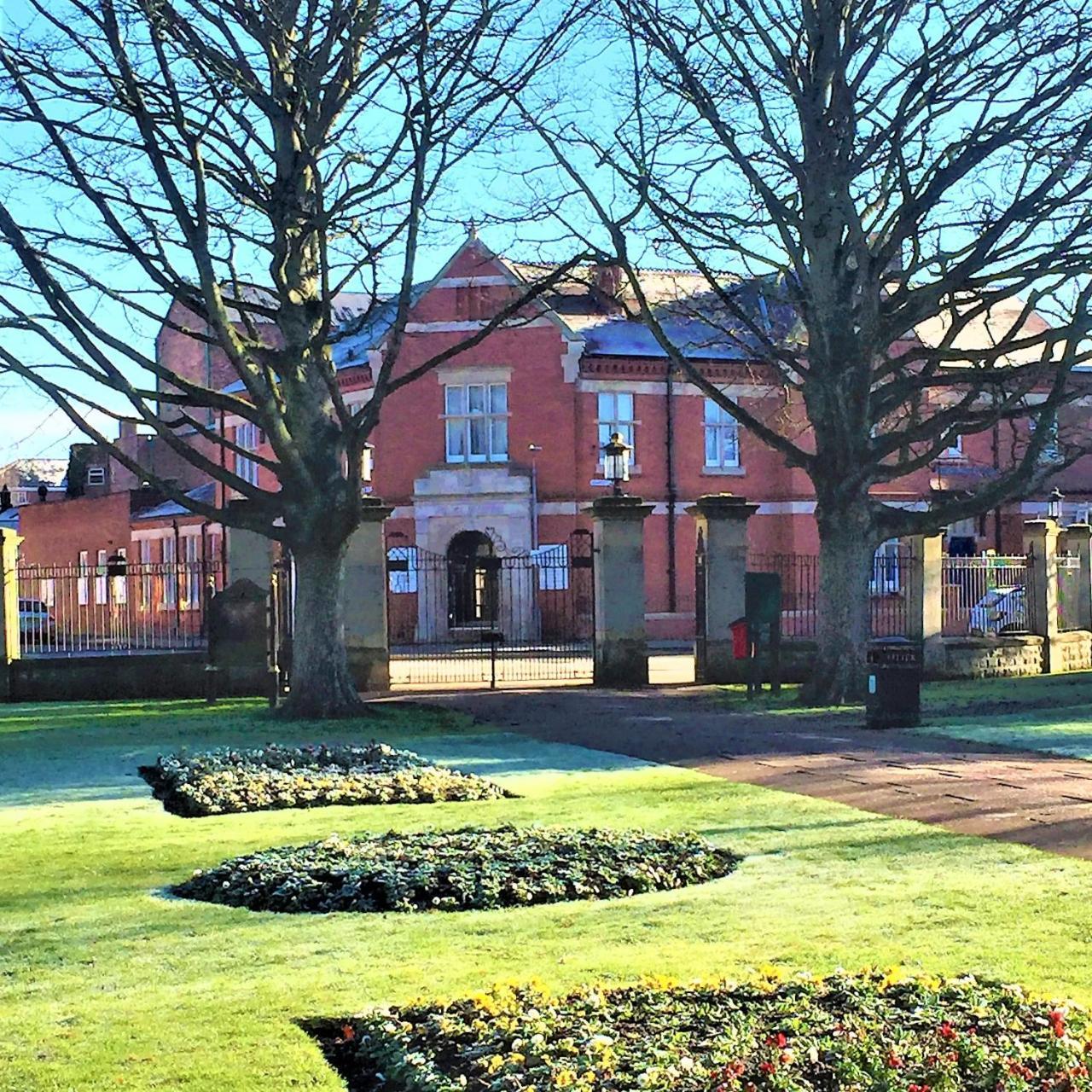 Kings Park Hotel Retford Kültér fotó
